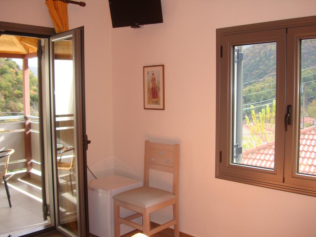 To Greki Livartzi Quarto foto